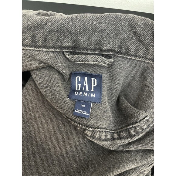 Gap Women’s  Denim Jacket Medium Wash XS Long Sleeve Button Down With Pockets - Picture 4 of 15